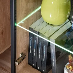 Garnero Arredamenti Vetrinetta 70x192h cm 2 ante soggiorno moderna noce con stampa nera Mendes Sale